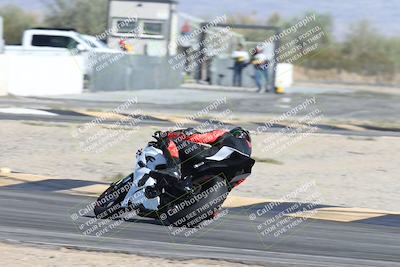 media/Nov-16-2025-Race Pace (Sun) [[8c5fa54630]]/Non Verified Riders (1st 20 Minutes)/4-Turn 16 (1116am)/